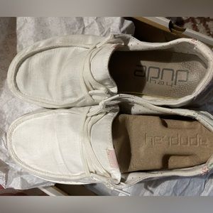 Hey Dudes Size 9 Wendy Fun Lines